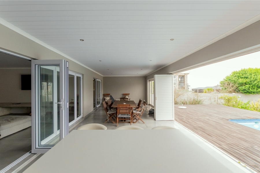 4 Bedroom Property for Sale in Myburgh Park Western Cape